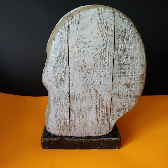 Light Up Halloween Skull Decoration - Picture 2 of 3